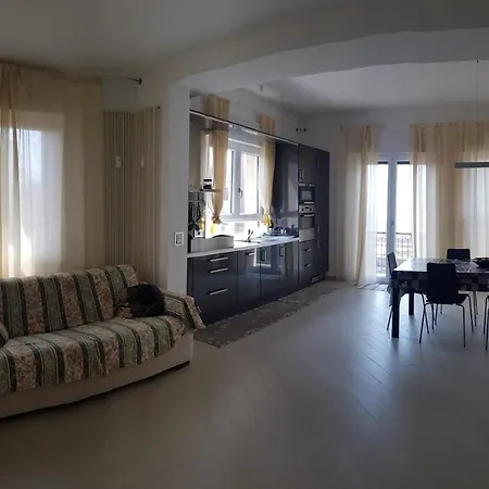 Ametista A Pochi Passi Dal Mare Lavagna